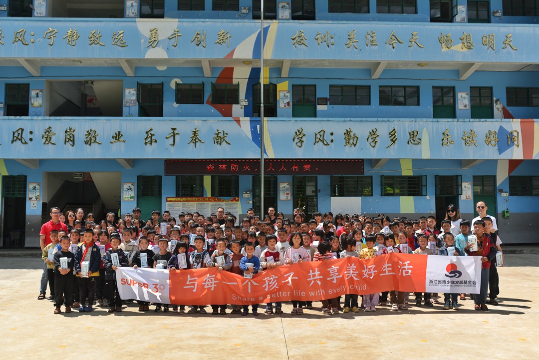 1727231571112773onU1.jpg DSC_4184-01.jpg